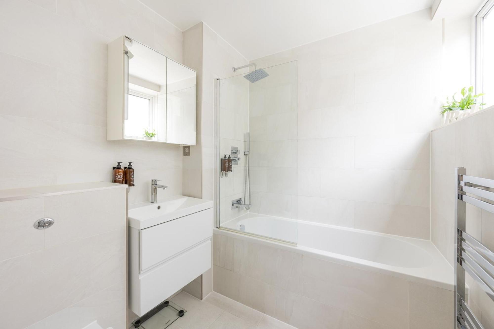 The Kensington Gardens Apartment
